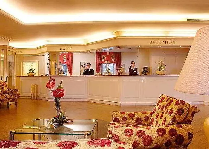 Hotel Courtyard By Marriott Airport
