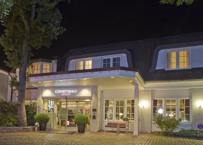 Hotel Courtyard By Marriott Airport 4*