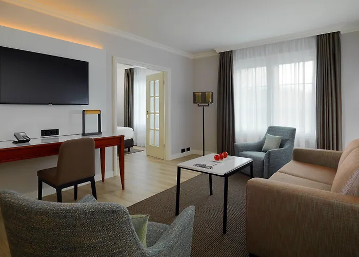 Hotel Courtyard By Marriott Airport 4*
