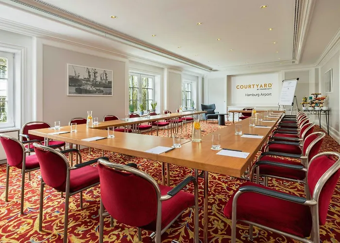 Courtyard By Marriott Airport Hotel Hamburg