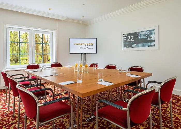 Courtyard By Marriott Airport Hotel Hamburg
