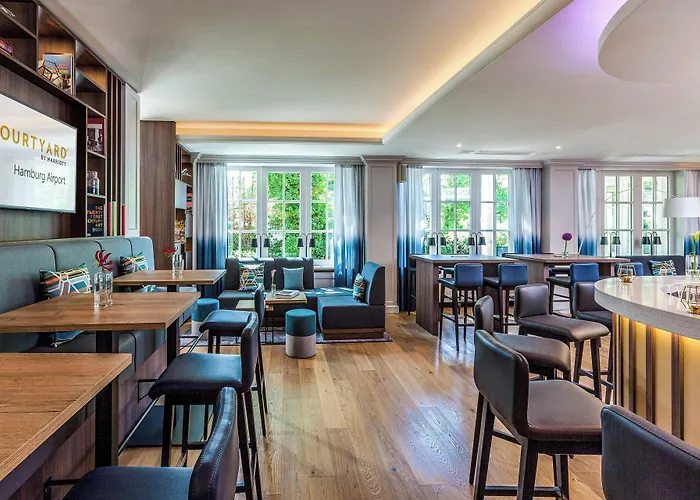 Courtyard By Marriott Airport Hotel 4*