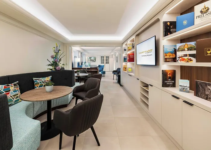 Courtyard By Marriott Airport Hotel 4*