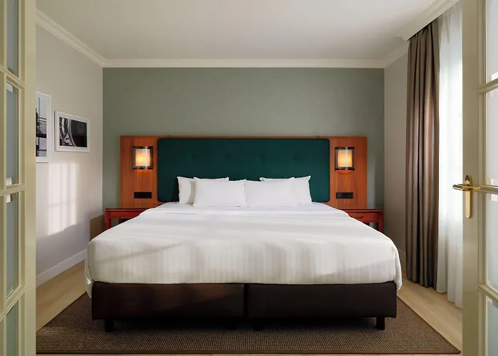 Courtyard By Marriott Airport 4*