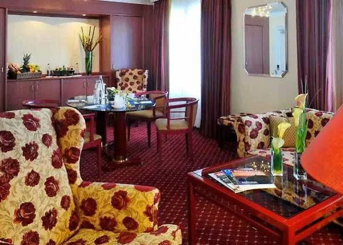 Courtyard By Marriott Airport 4*